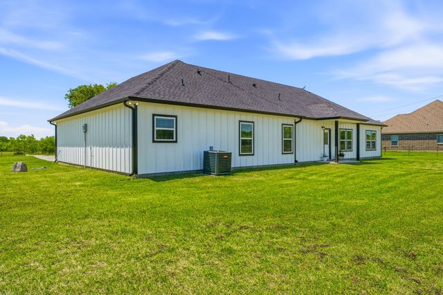 689 Dill Road, Weatherford, TX 76085