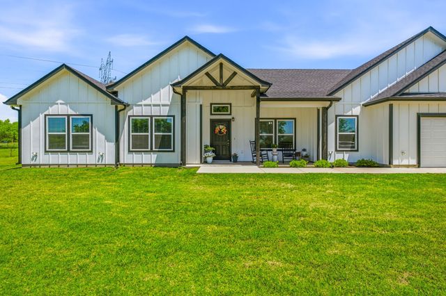 689 Dill Road, Weatherford, TX 76085