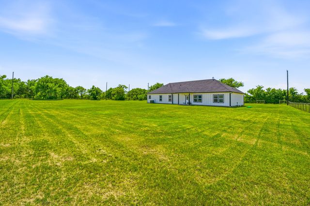 689 Dill Road, Weatherford, TX 76085