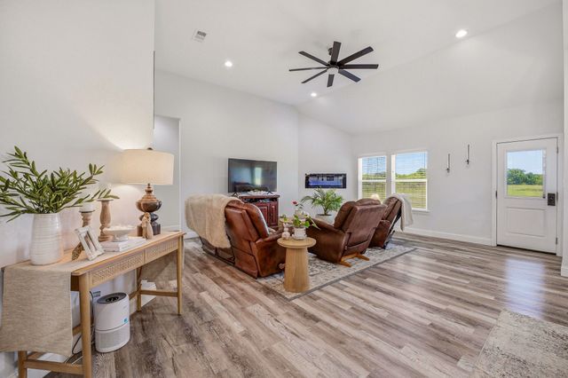 689 Dill Road, Weatherford, TX 76085