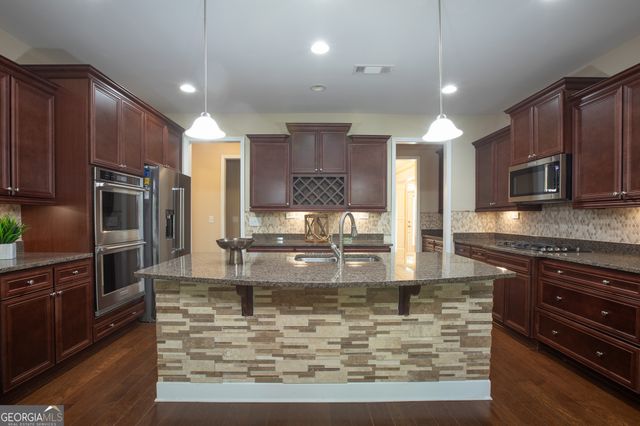 3418 Cresswind Parkway SW, Gainesville, GA 30504