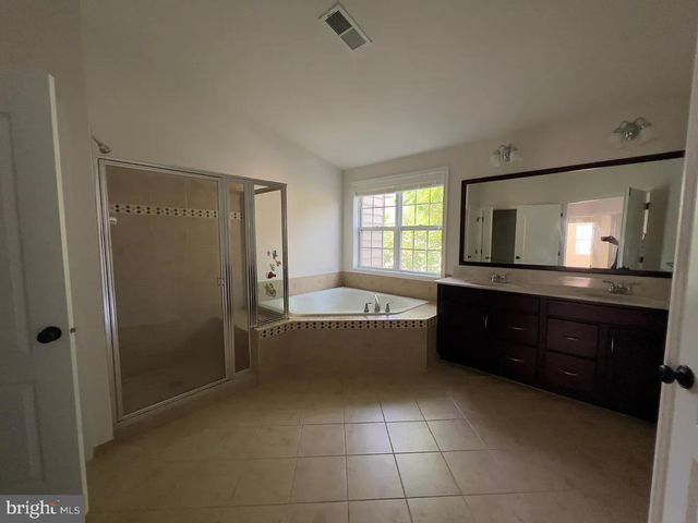 42885 EDGEGROVE HEIGHTS TER, Ashburn, VA 20148