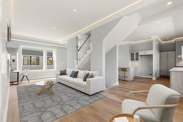 308 Newton Street 1A, Waltham, MA 02453