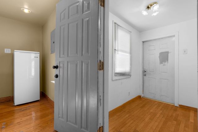 1528 N 39th Avenue, Stone Park, IL 60165