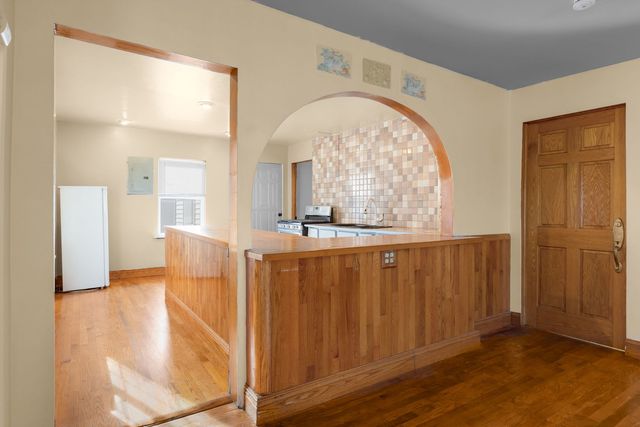 1528 N 39th Avenue, Stone Park, IL 60165