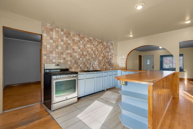 1528 N 39th Avenue, Stone Park, IL 60165