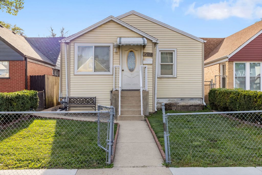 1528 N 39th Avenue, Stone Park, IL 60165