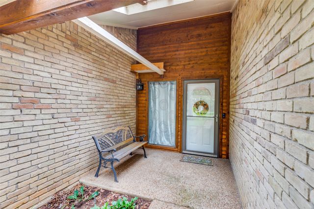 5411 Parliament Drive, Arlington, TX 76017