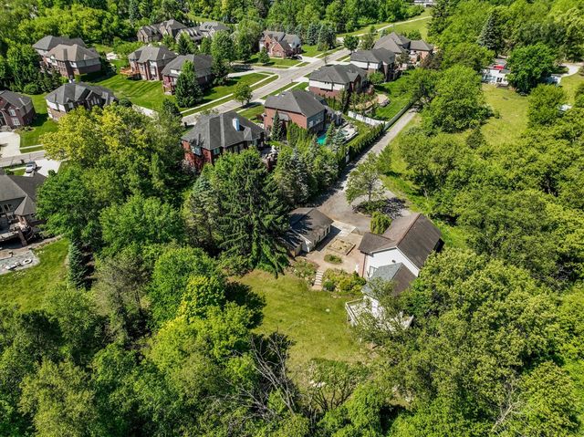 1150 N Livernois Road, Rochester Hills, MI 48306