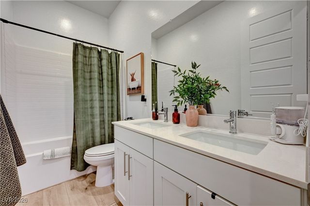 199 Bellevue Grove Avenue, Henderson, NV 89015