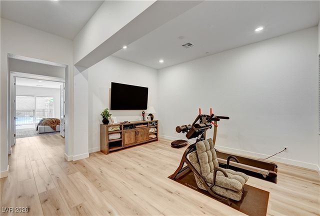 199 Bellevue Grove Avenue, Henderson, NV 89015