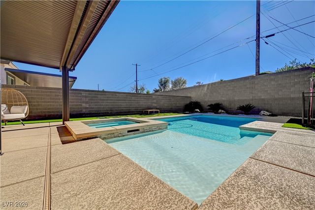 199 Bellevue Grove Avenue, Henderson, NV 89015