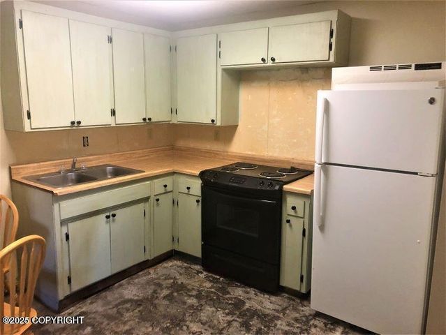 16 Main Street, Haines, AK 99827