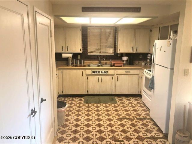 16 Main Street, Haines, AK 99827