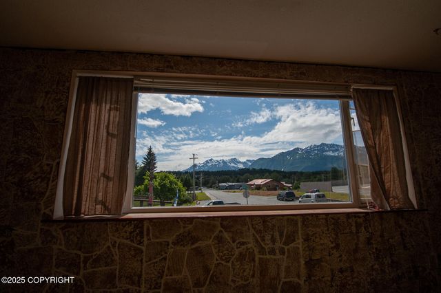 16 Main Street, Haines, AK 99827