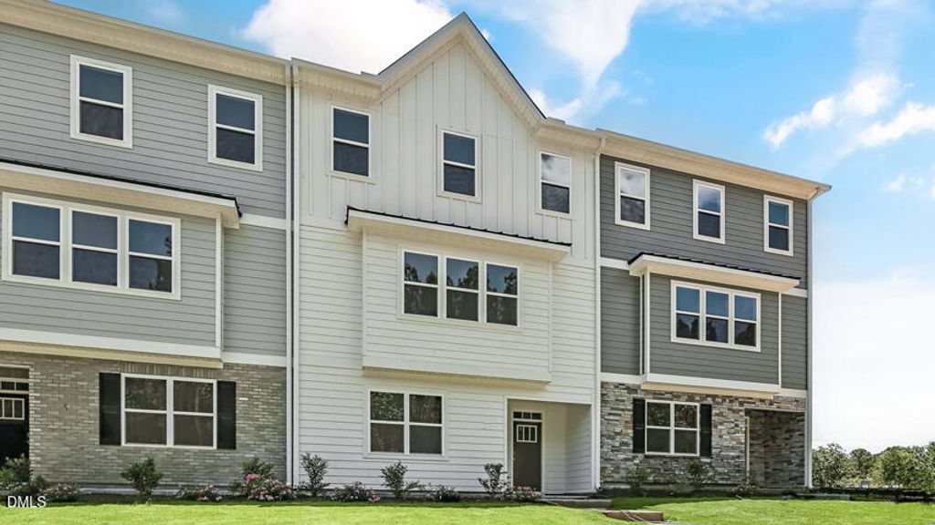 761 Dorset Stream Drive, Fuquay Varina, NC 27526