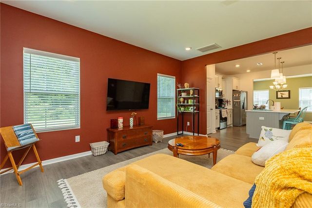 1777 Granby Heights Drive, Winston-salem, NC 27103