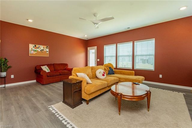 1777 Granby Heights Drive, Winston-salem, NC 27103