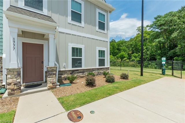 1777 Granby Heights Drive, Winston-salem, NC 27103