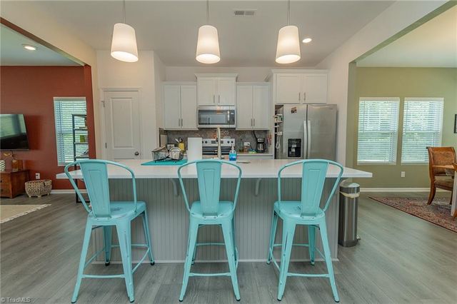 1777 Granby Heights Drive, Winston-salem, NC 27103