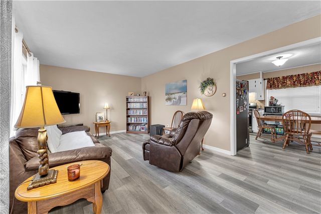 215 Oakcrest Road, Siloam Springs, AR 72761