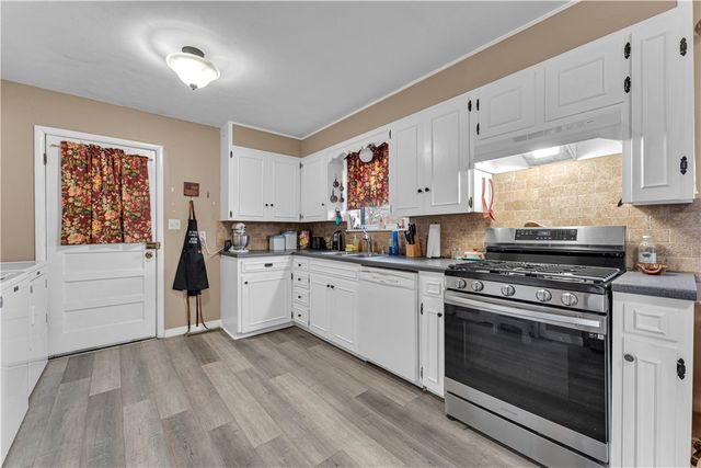 215 Oakcrest Road, Siloam Springs, AR 72761