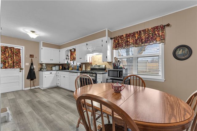 215 Oakcrest Road, Siloam Springs, AR 72761