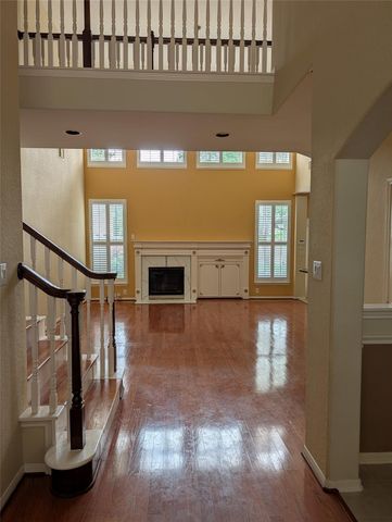 6018 Briar Hill Court, Sugar Land, TX 77479