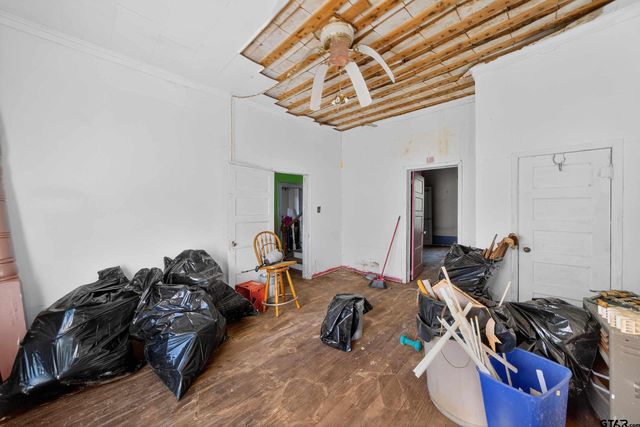 501 E Duval St, Troup, TX 75789