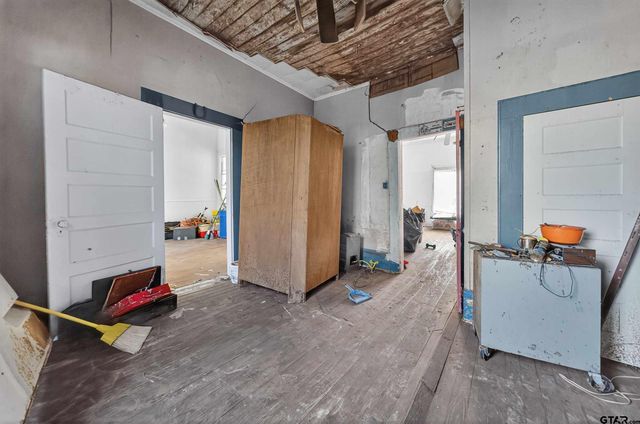 501 E Duval St, Troup, TX 75789