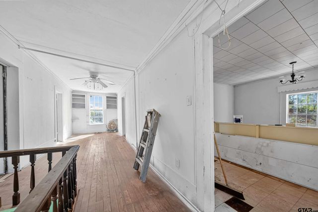 501 E Duval St, Troup, TX 75789