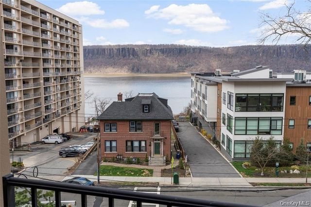 1116 Warburton Avenue 2A, Yonkers, NY 10701