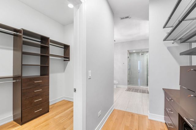 650 N Morgan Street 202, Chicago, IL 60642