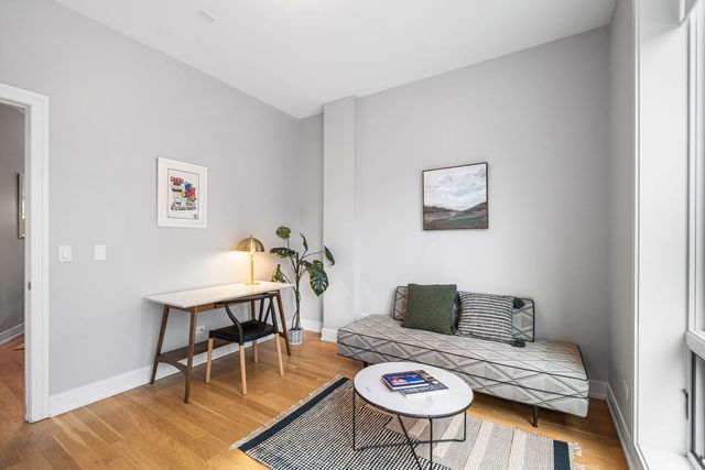 650 N Morgan Street 202, Chicago, IL 60642