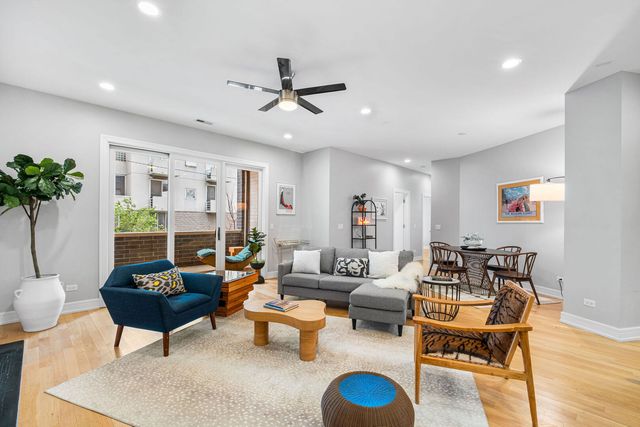 650 N Morgan Street 202, Chicago, IL 60642