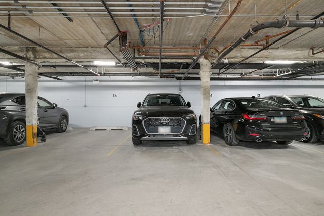 650 N Morgan Street 202, Chicago, IL 60642