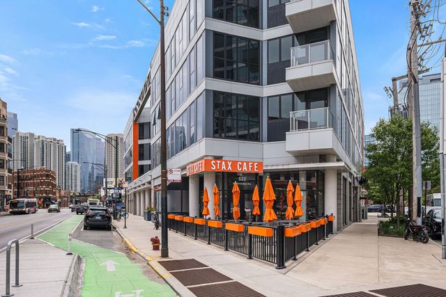 650 N Morgan Street 202, Chicago, IL 60642