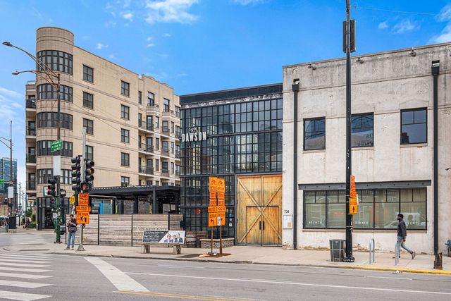 650 N Morgan Street 202, Chicago, IL 60642