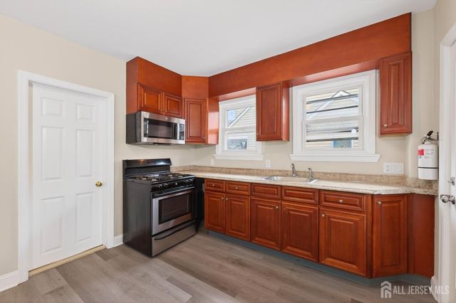 119 Vogel Place, Middlesex, NJ 08846