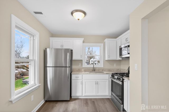 119 Vogel Place, Middlesex, NJ 08846