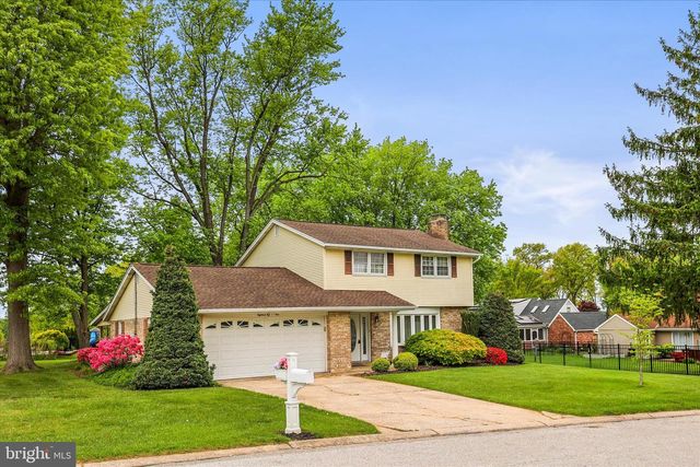 1884 EBONY DR, York, PA 17402