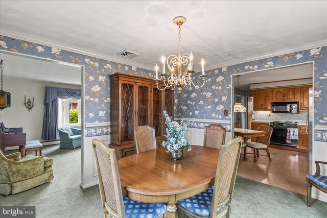 1884 EBONY DR, York, PA 17402