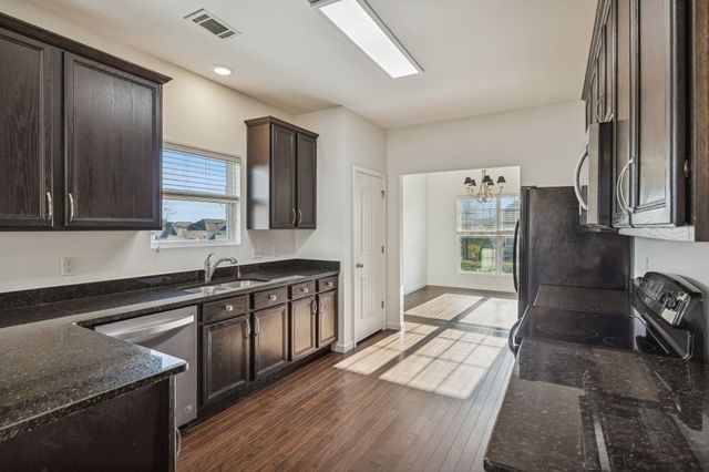 5502 Stonefield Dr, Smyrna, TN 37167