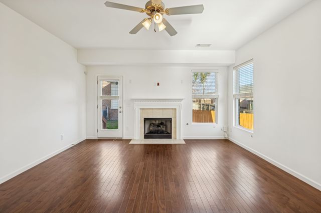 5502 Stonefield Dr, Smyrna, TN 37167