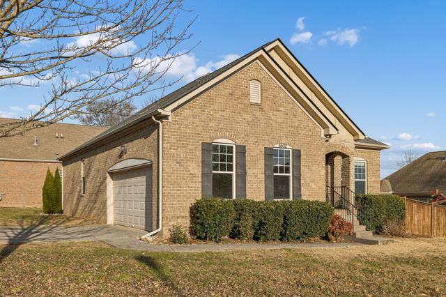5502 Stonefield Dr, Smyrna, TN 37167