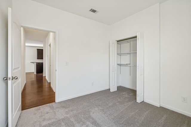 5502 Stonefield Dr, Smyrna, TN 37167