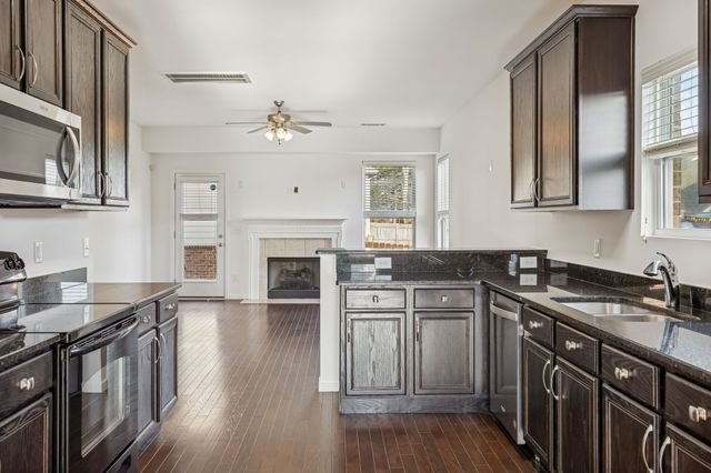 5502 Stonefield Dr, Smyrna, TN 37167