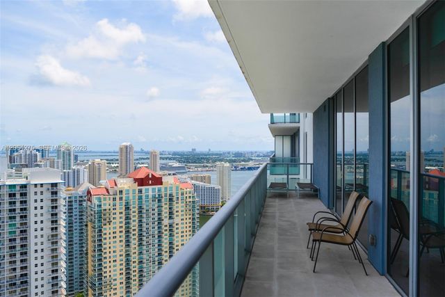 1300 Brickell Bay Dr 4300, Miami, FL 33131