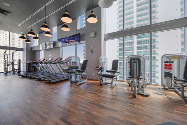 1300 Brickell Bay Dr 4300, Miami, FL 33131