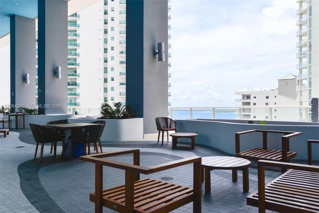 1300 Brickell Bay Dr 4300, Miami, FL 33131